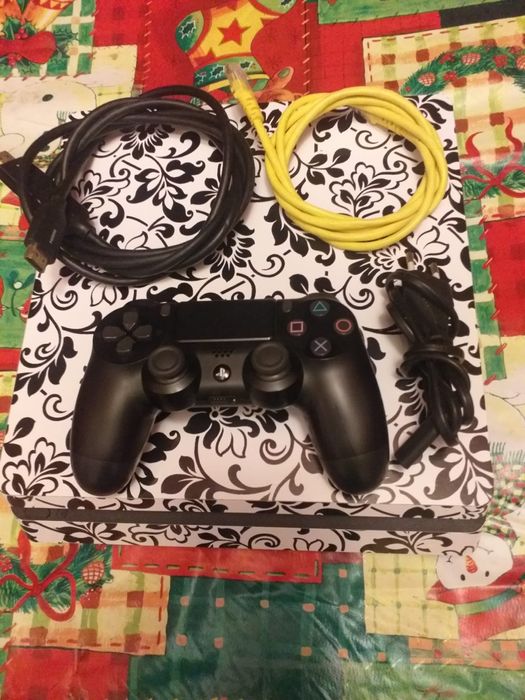 Consola PS4/Playstation4 Slim/Cont PSN cu peste 60 jocuri instalate