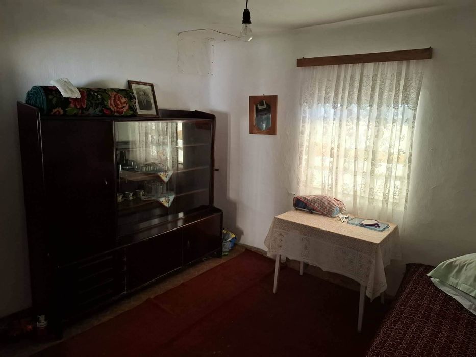 Casă de vânzare în sat Busu, comuna Grecești, județul Dolj.