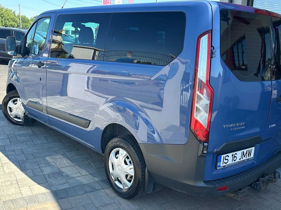 Ford Transit Custom 2,2 tdci 2015 8+1 locuri accept variante !