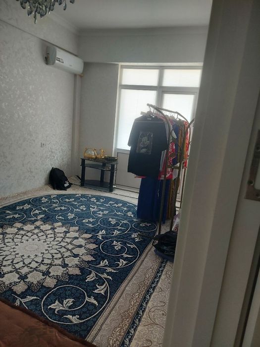Kvartira sotiladi 3 etaj ikki hona