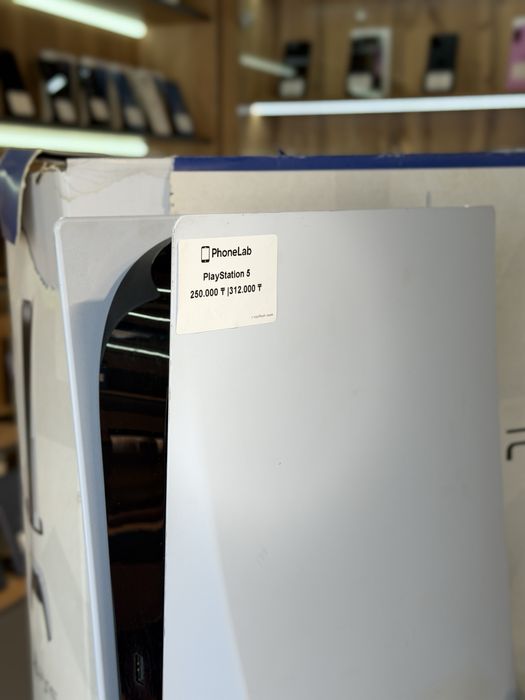 Sony PlayStation 5 / PhoneLab