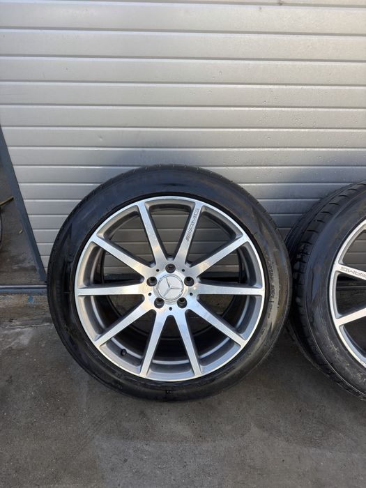 Продавам комплект джанти с гуми. Mercedes OEM AMG 5x112 19