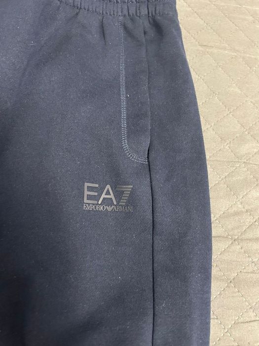 Pantaloni de trening EA7