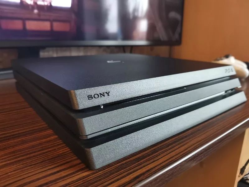 Playstation 4 pro 1tb Ps4 pro 2ta joystik