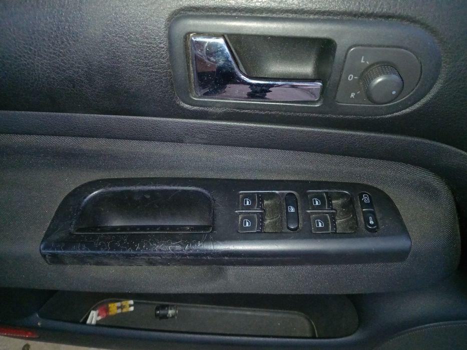 Vand piese auto de golf 4