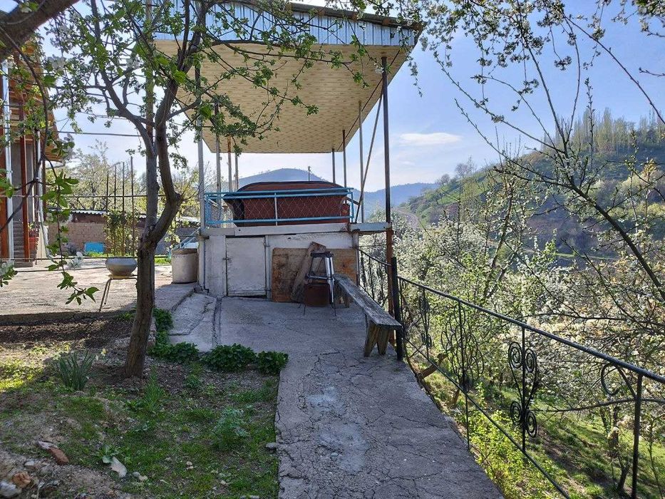 Продается дача 4 сот в горах Чинор