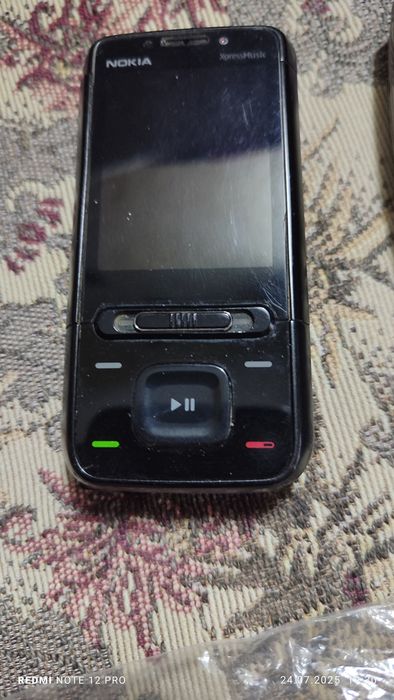 Продаю кнопочные телефоны