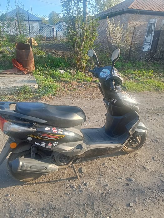 Продам скутер каваки м8