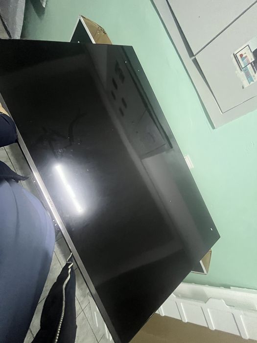 Телевизор Ясин 55 диагональ