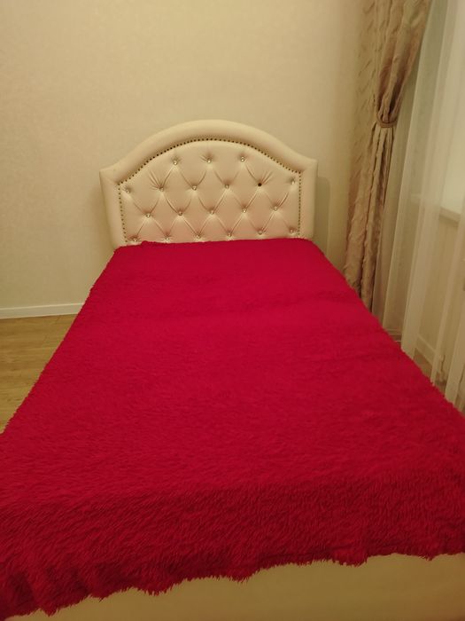 Кровать для спальни