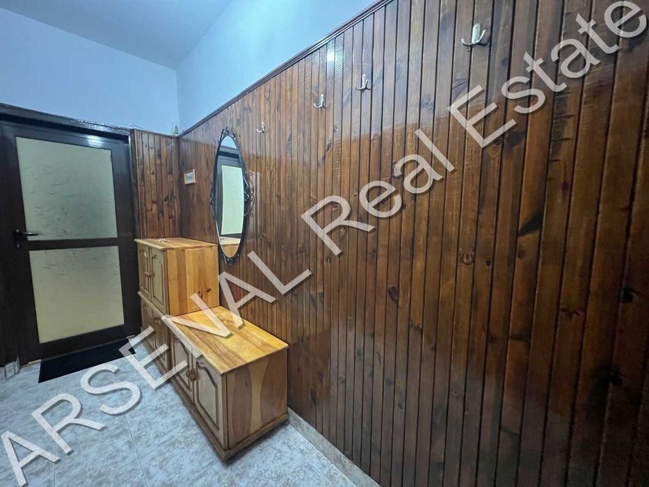 Тристаен апартамент под наем, Дървеница