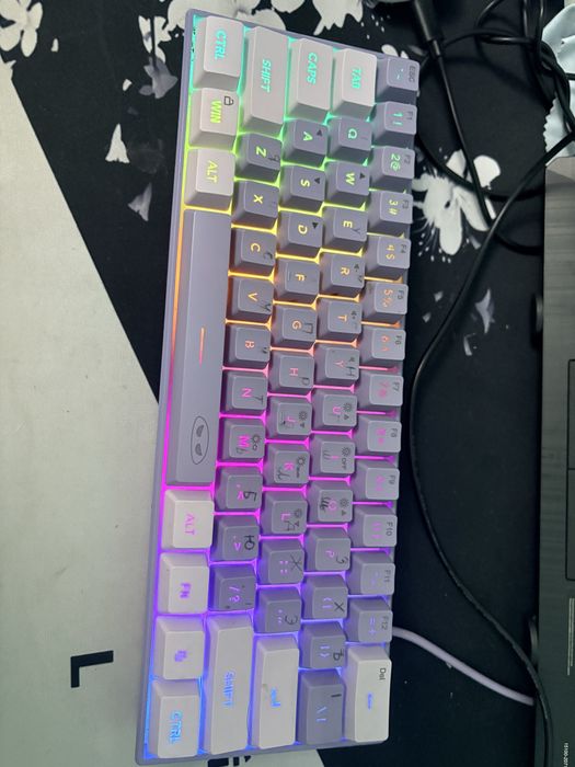 продам игровую клавиатуру