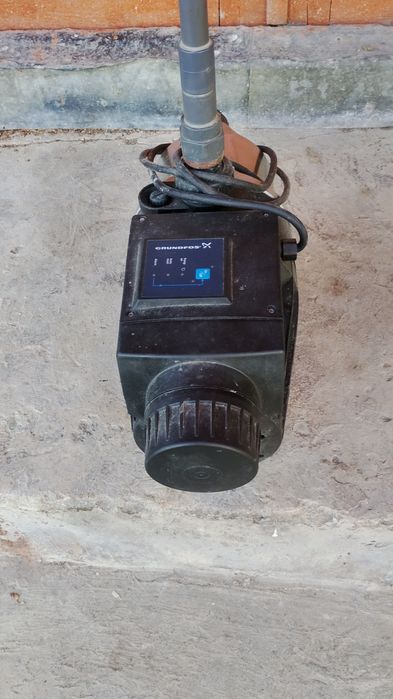 Vând pompă hidrofor