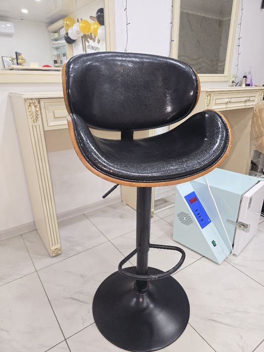 Продам барный стул