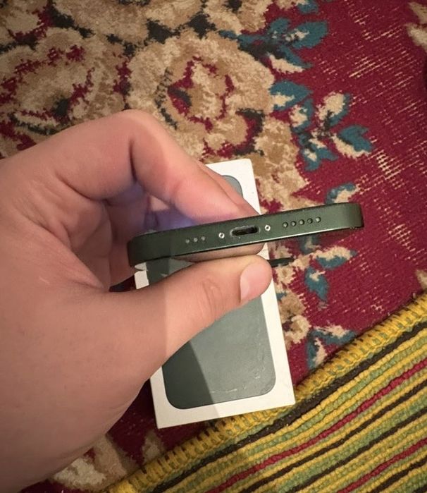 Iphone 13 продам 80%