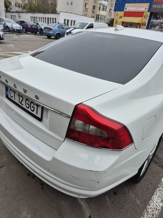 Volvo s80,2013,motor Volvo 2 litri.5500 euro. Negociabil