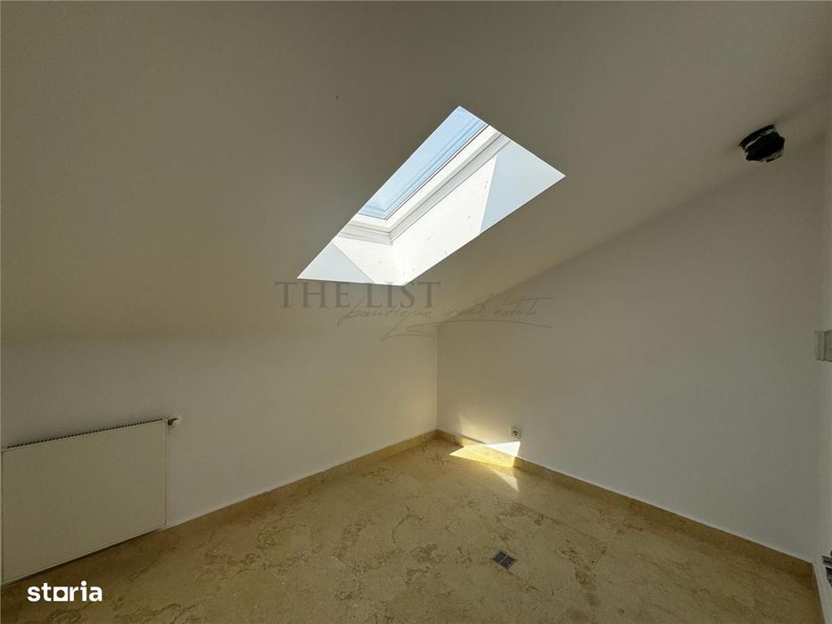 De Vanzare Vila Duplex | Oxford Gardens