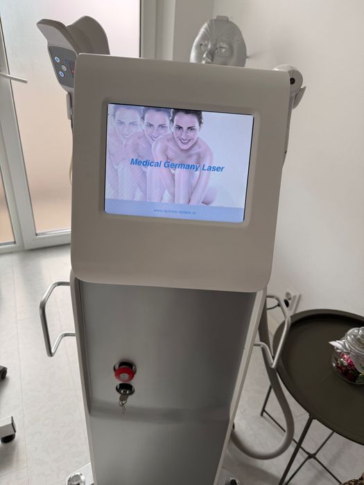 Vând echipament epilare definitivă Laser