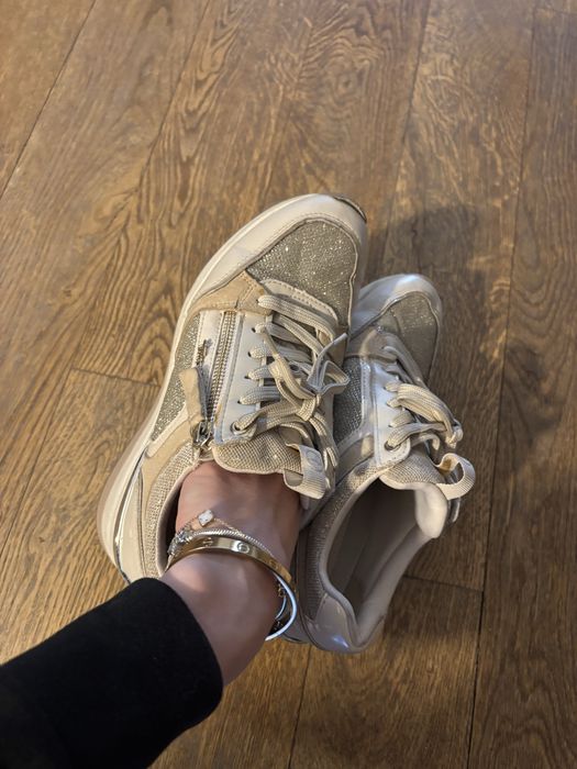 Маратонки  на платформа