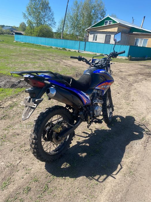 Мотоцикл эндуро 250 куб