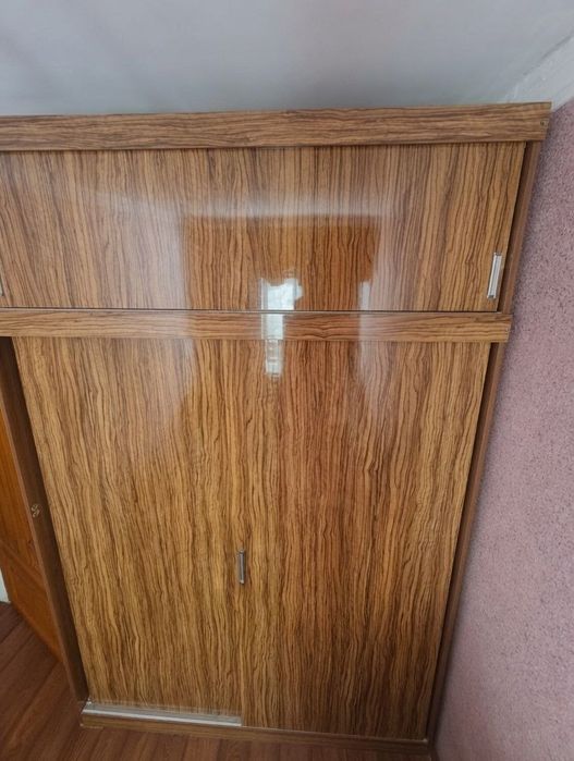Срочно шкаф для одежды