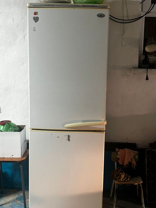 Холодильник сатылады