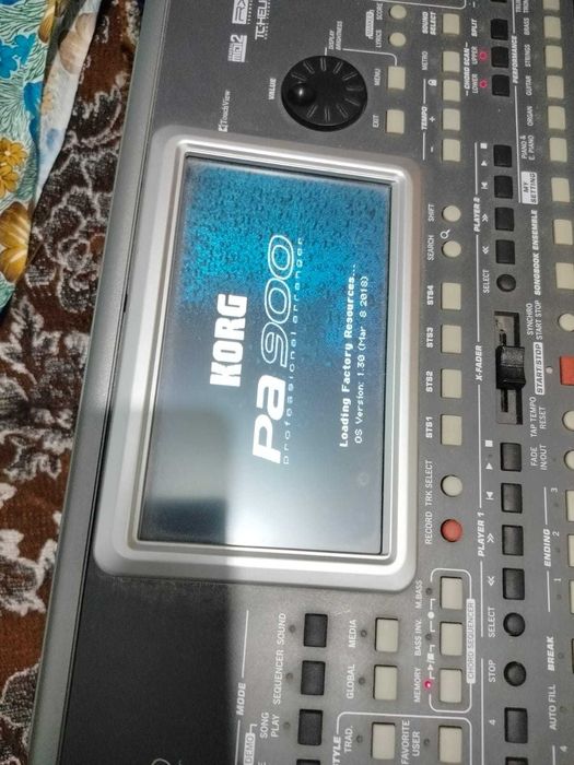 Синтезатор Korg PA900