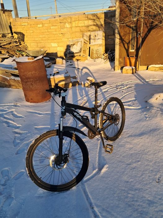 Велосипед черный