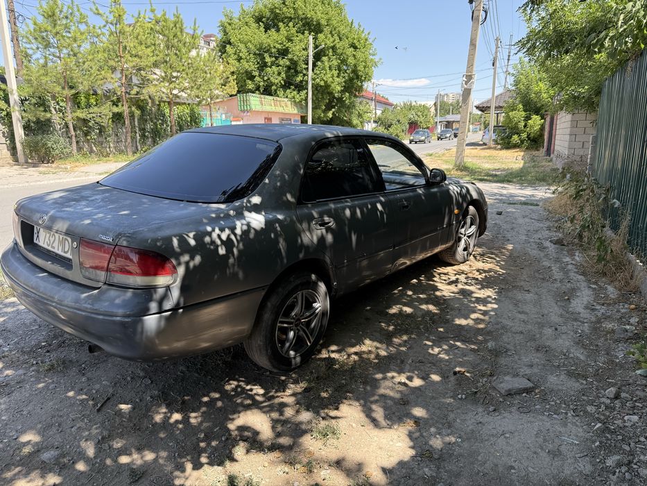 Продам машину mazda cronos 1993