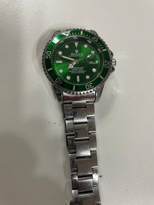 Наручные часы кварцевые