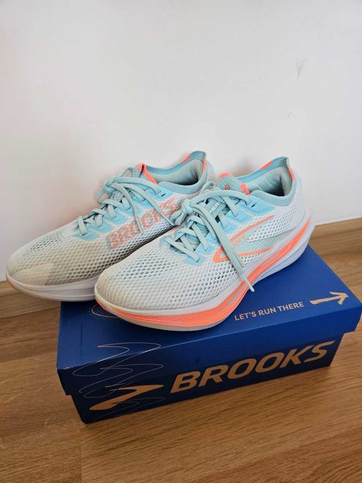 Маратонки за бягане Brooks Hyperion 3 W