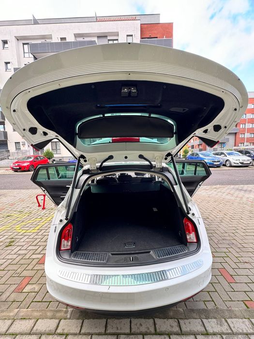 OPEL INSIGNIA sports tourer