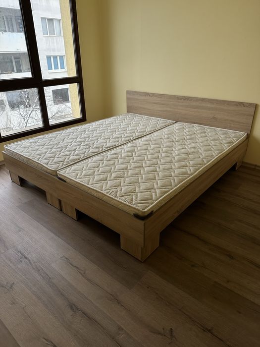 Легла с матраци