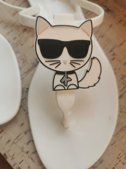 Сандали Karl LAGERFELD