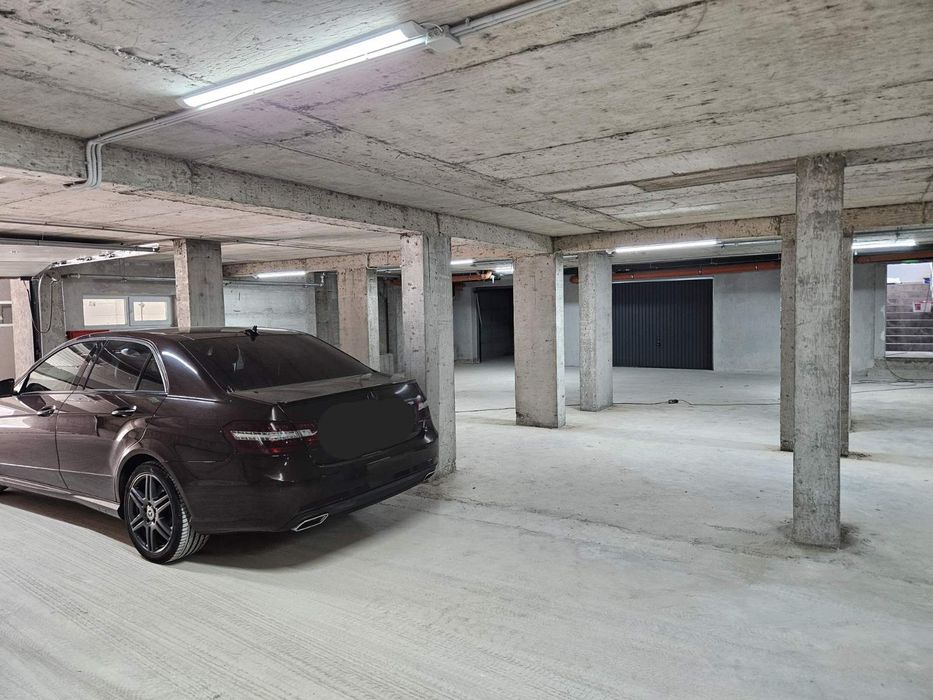 Дава се под наем Гараж / Паркомясто в Сливен, Република - 18 кв.м за 40.8 € - Снимка #4