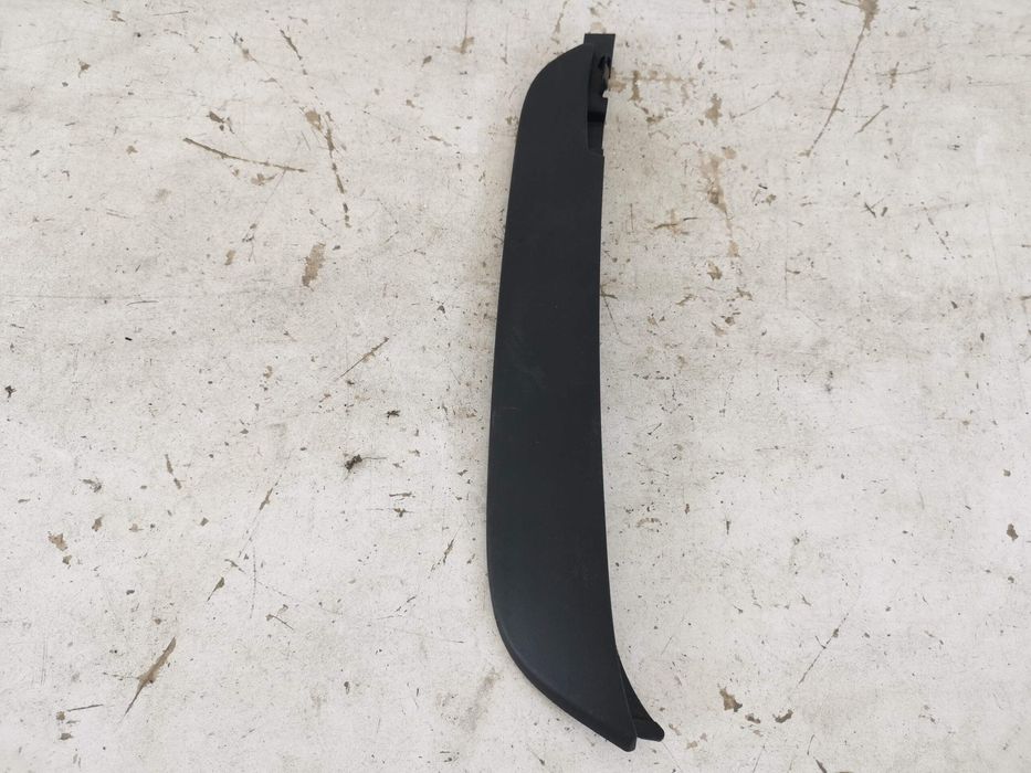 Ляв въздушен дефлектор за предна броня / Lqv vazdushen deflector za pr