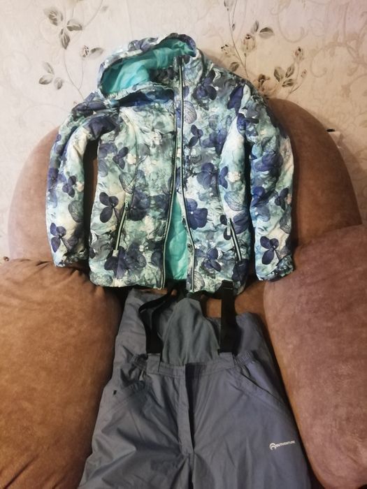 Лыжный костюм на девочку