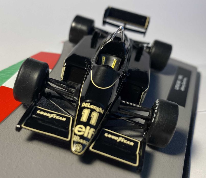 LOTUS 98T 1986 Johnny Dumfries Macheta Formula1 Scara 1:43