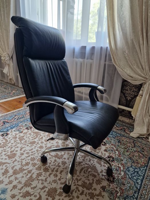 Кресло руководителя, кожанный