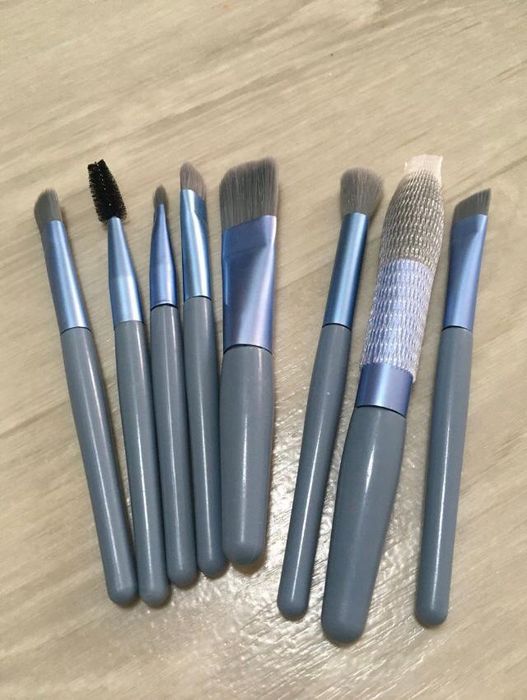 Продается кисточка набор