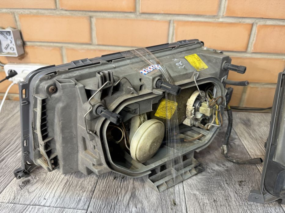 Фары на Мерседес 124 дорест