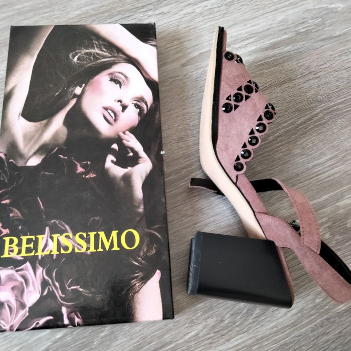 Босоножки новый срочно