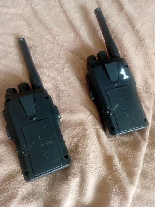Продам две детские рации.