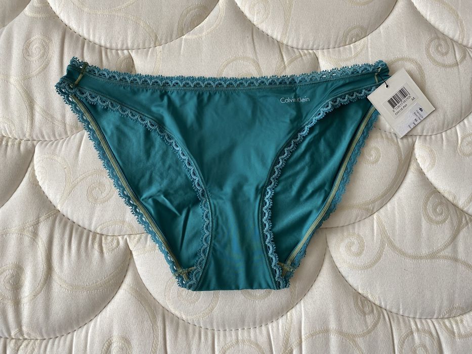 Нови Wonderbra, TWINSET U&B, Calvin Klein. Различни цени!