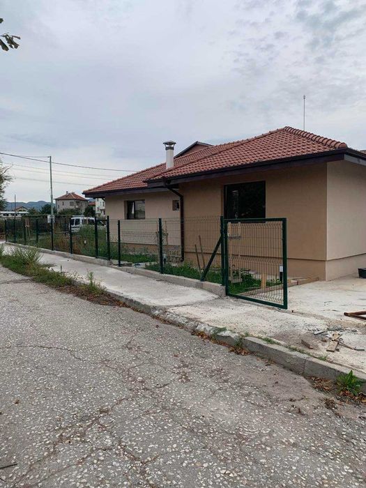 Продава се Къща в с. Чепинци, Област София-град - 119 кв.м за 1942 €/кв.м - Снимка #2