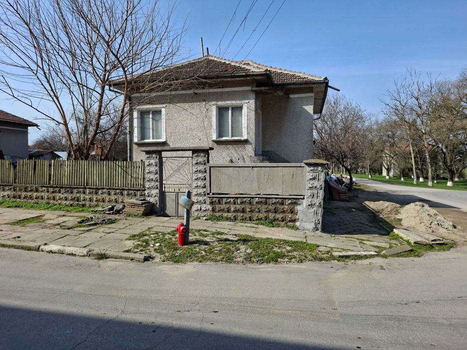 Продава се Къща в с. Цар Самуил, Област Силистра - 831 кв.м за 37 €/кв.м - Снимка #1