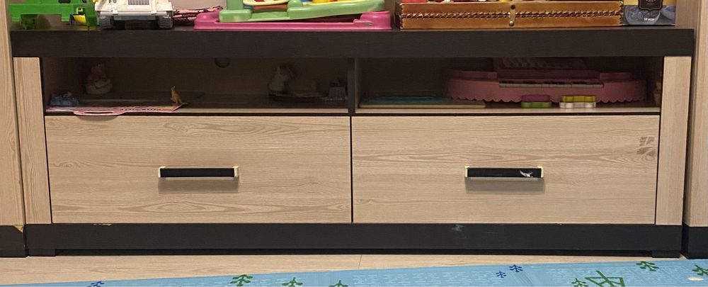 Срочно продам под тв