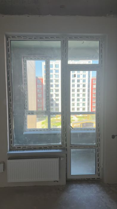Балконная дверь с перегородкой