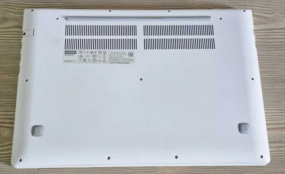 Лаптоп Lenovo IdeaPad 700-15ISK