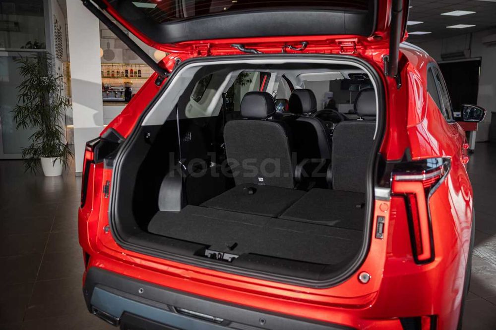 JAC JS8 sotiladi SALON